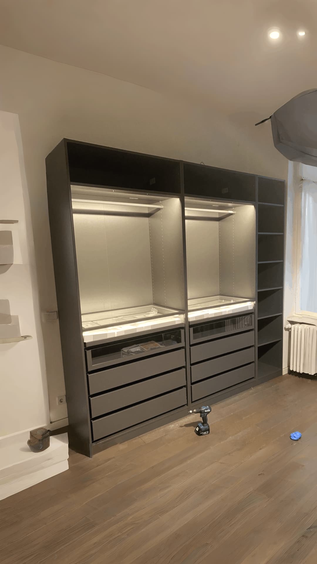 IKEA PAX Schrank Aufbau Berlin – professionelle Möbelmontage durch Montage & Fix